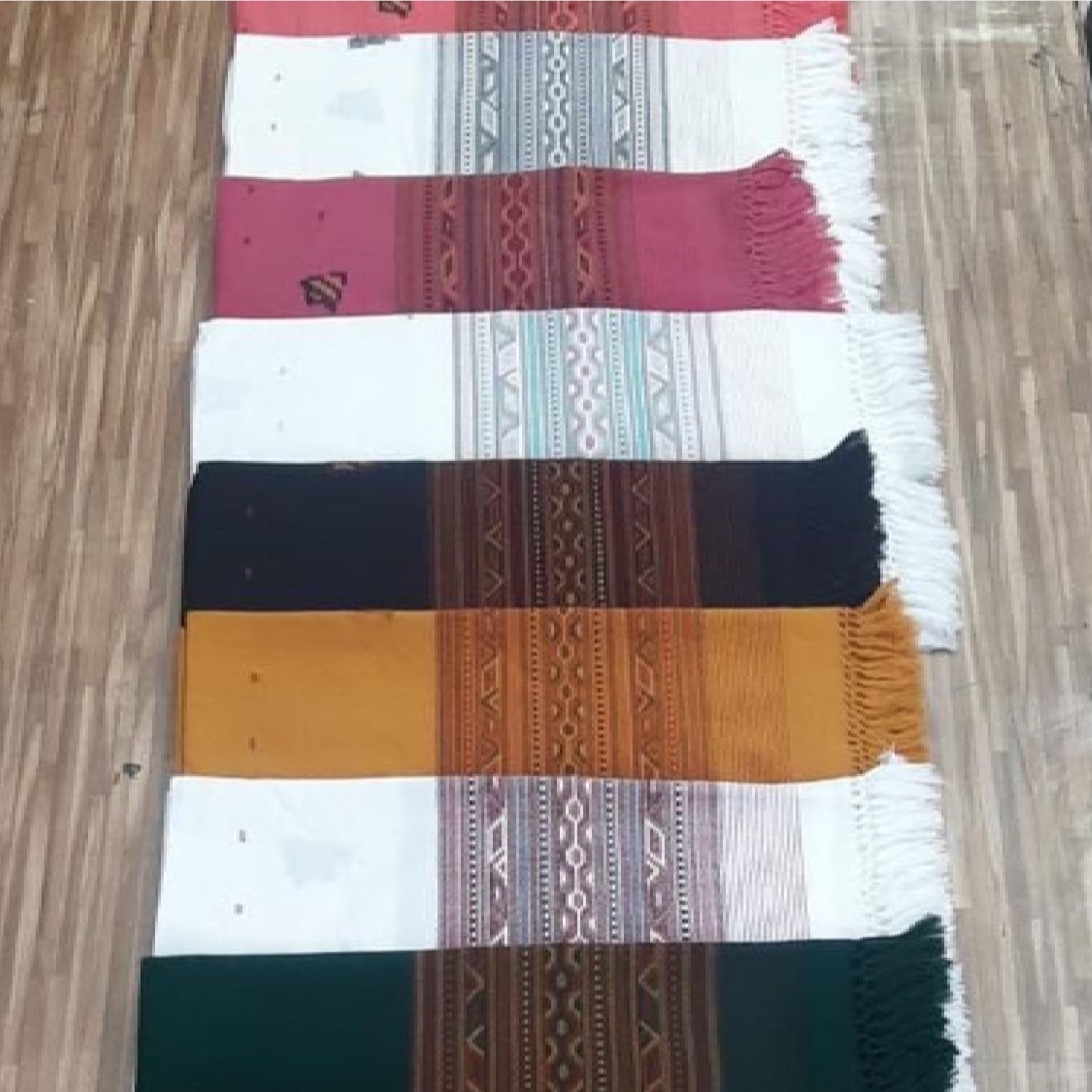 14 ZIEL Acrylic Shawls For Women i